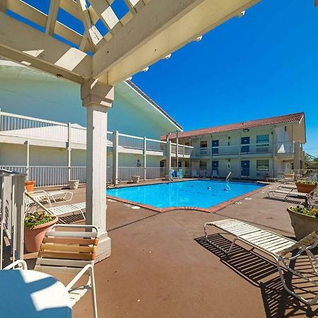 Motel 6-Dallas, Tx - Farmers Branch Eksteriør bilde