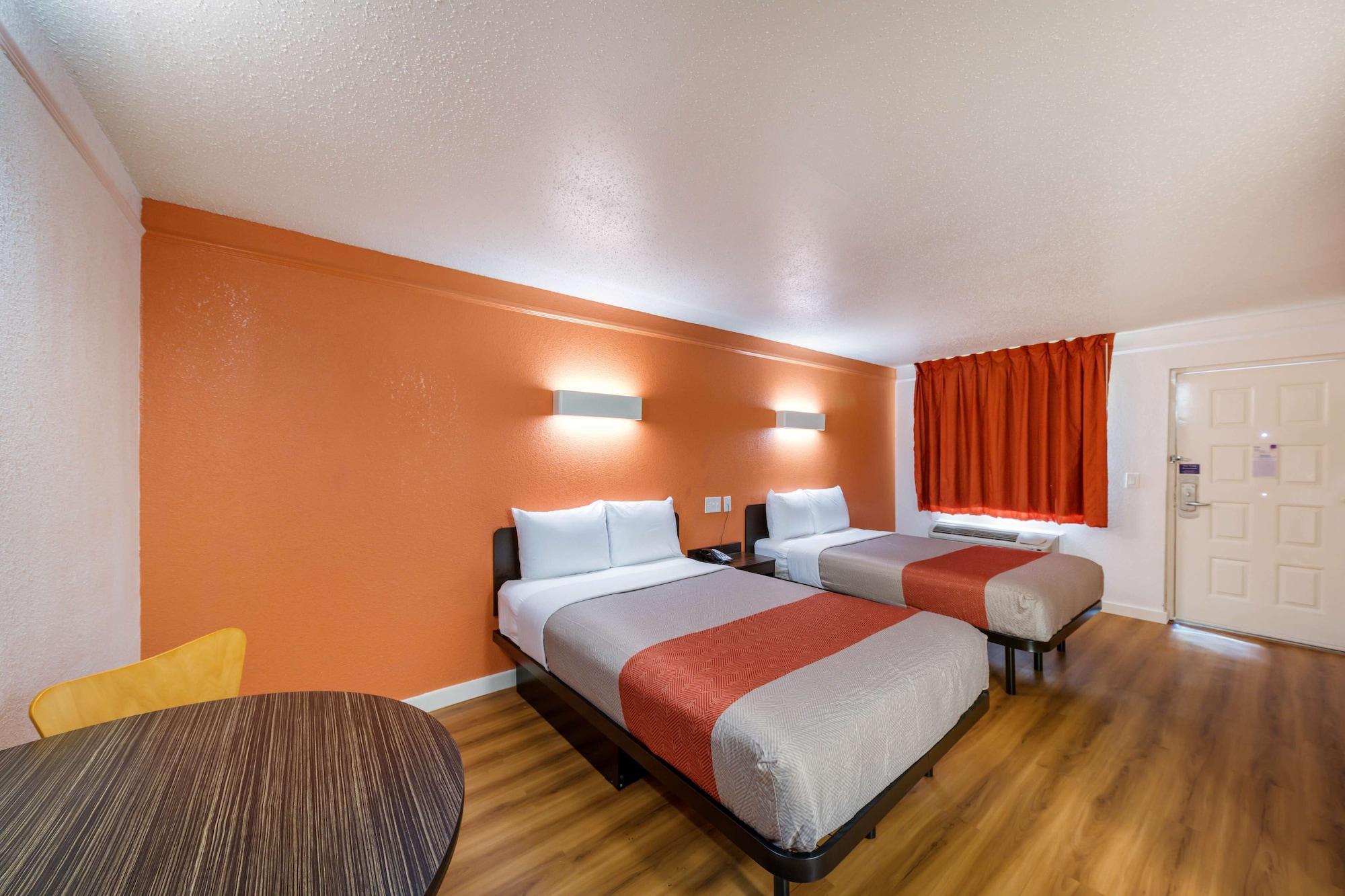 Motel 6-Dallas, Tx - Farmers Branch Eksteriør bilde