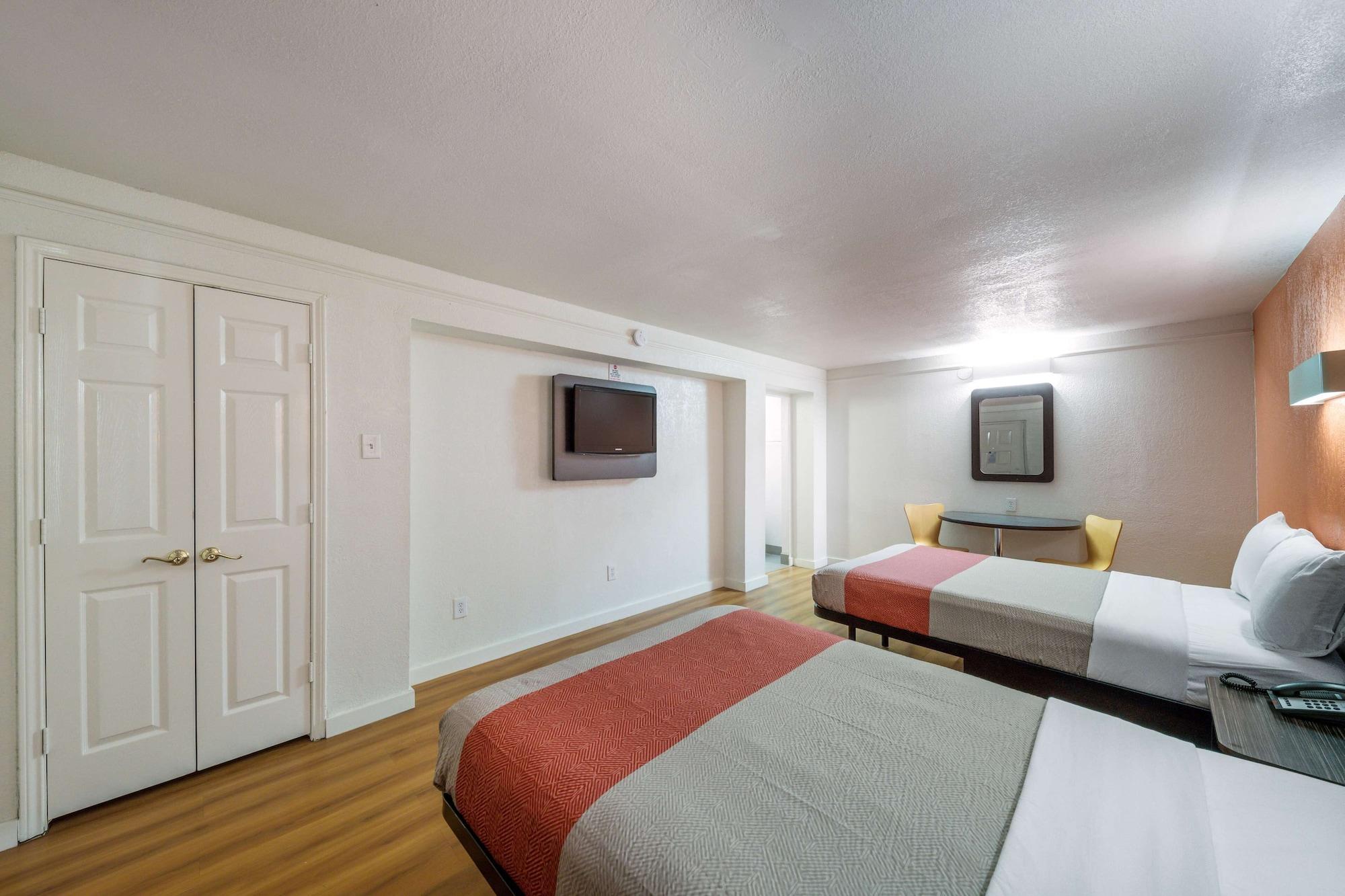 Motel 6-Dallas, Tx - Farmers Branch Eksteriør bilde