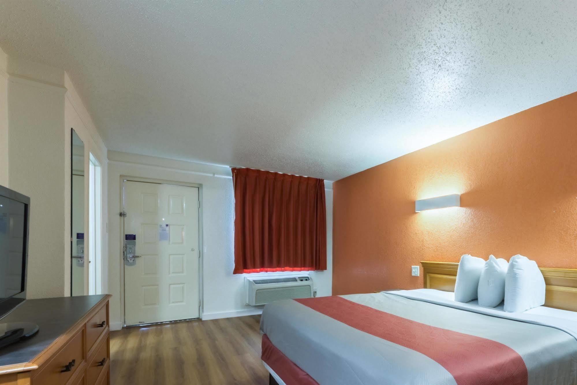 Motel 6-Dallas, Tx - Farmers Branch Eksteriør bilde