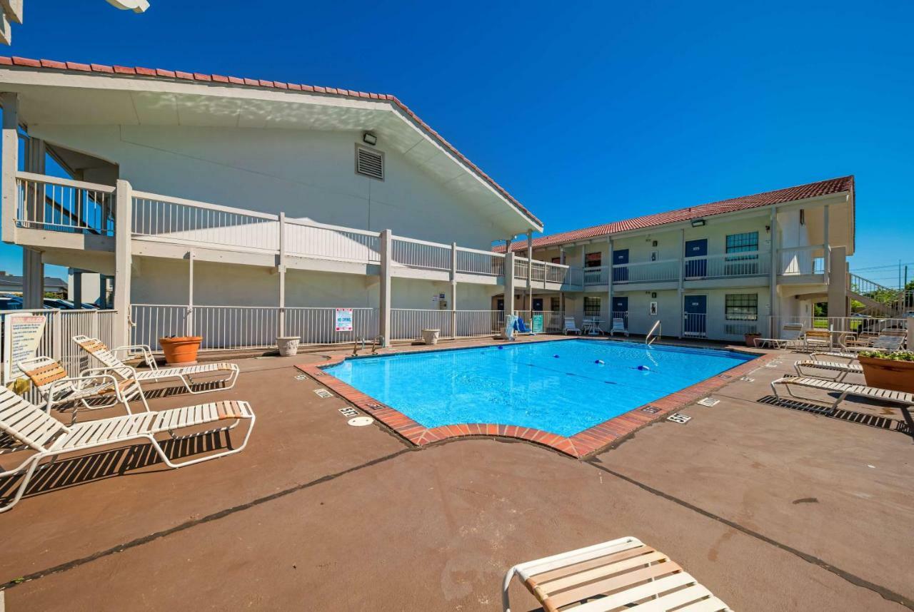 Motel 6-Dallas, Tx - Farmers Branch Eksteriør bilde