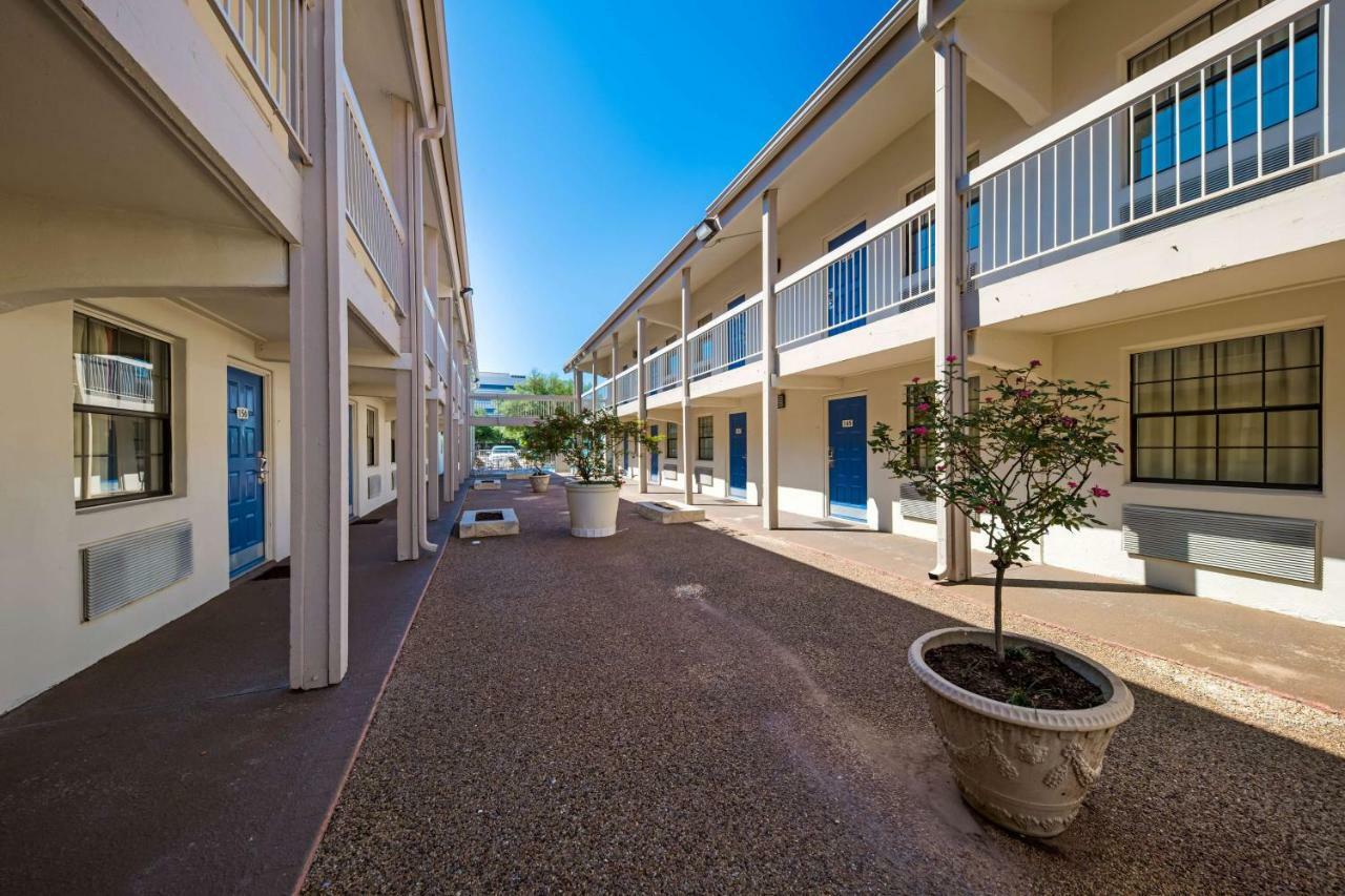 Motel 6-Dallas, Tx - Farmers Branch Eksteriør bilde